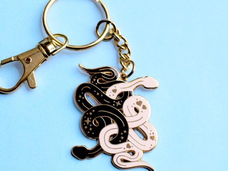 Black & White Snakes Enamel Keychain Hot on Sale